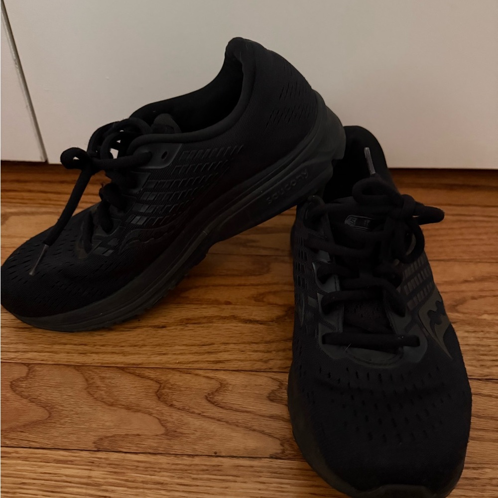 Women’s Saucony Athletic Shoes